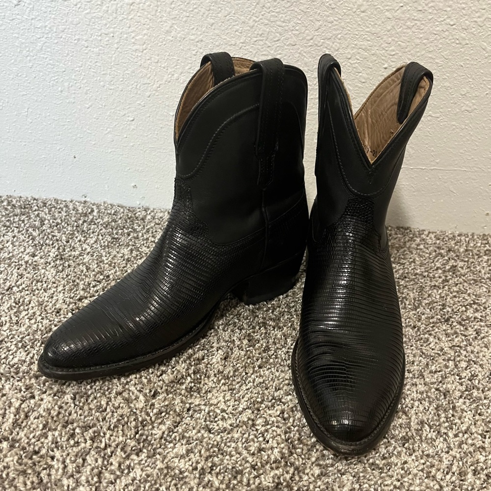 Women’s Tecova Cowboy Boots - The Paige